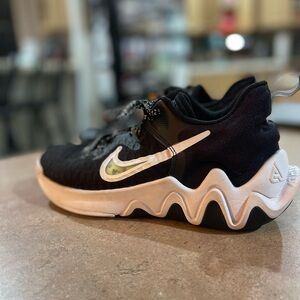 Boys GUC Giannis Antetokounmpo shoes